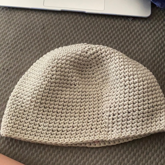 Handmade hat - Picture 5 of 5